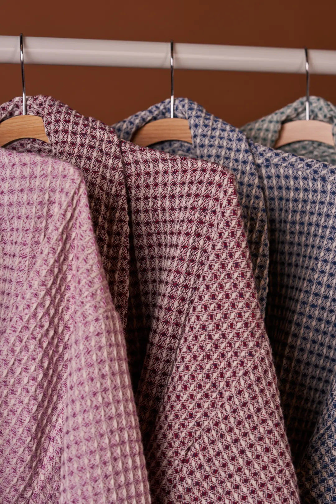Waffle Weave Peshtemal Bathrobe | Burgundy