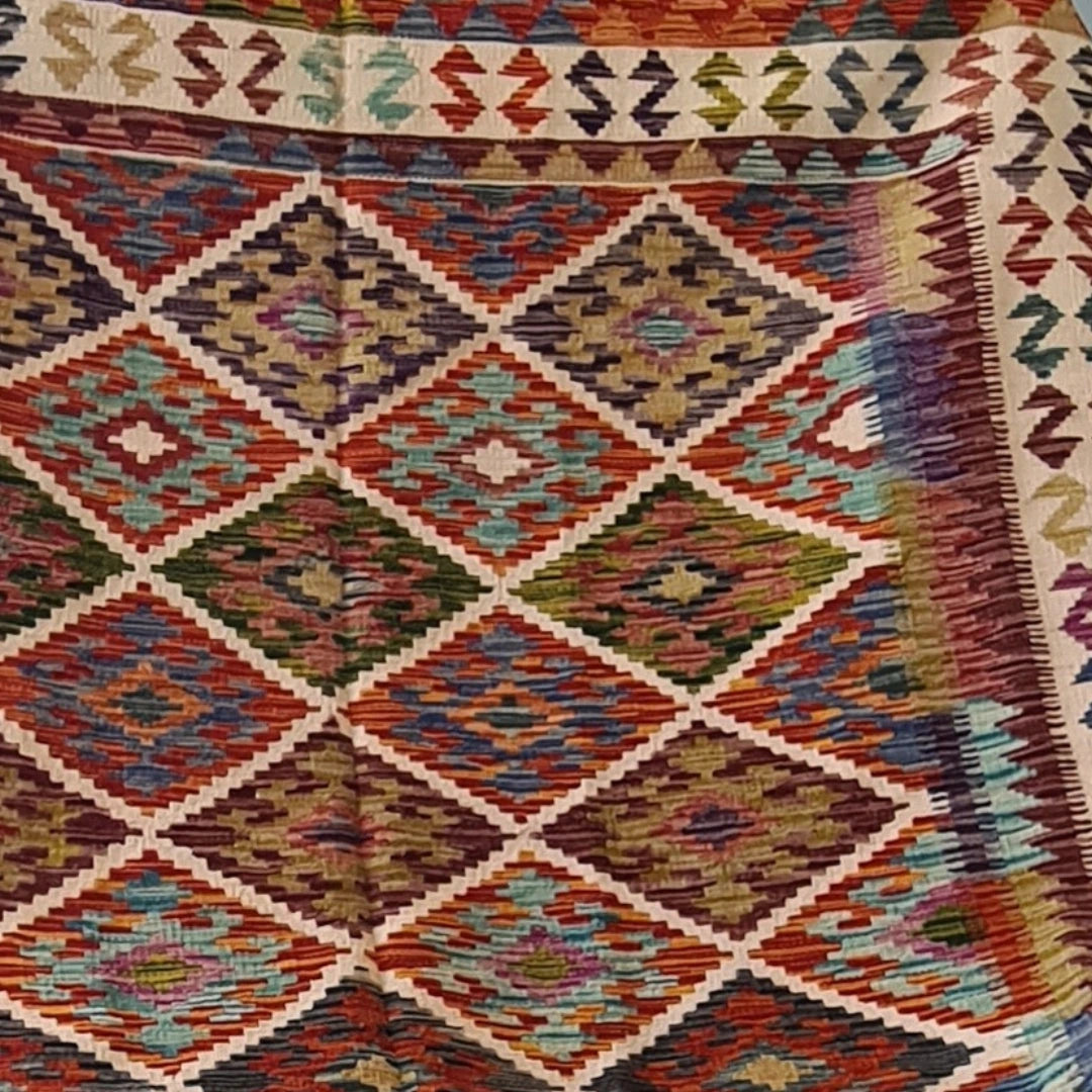Ushak Kilim - Red