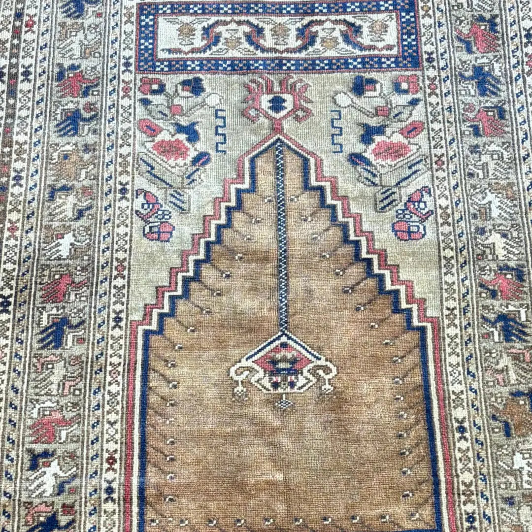 Handwoven Turkish Rug – 3'0" x 5'9"
