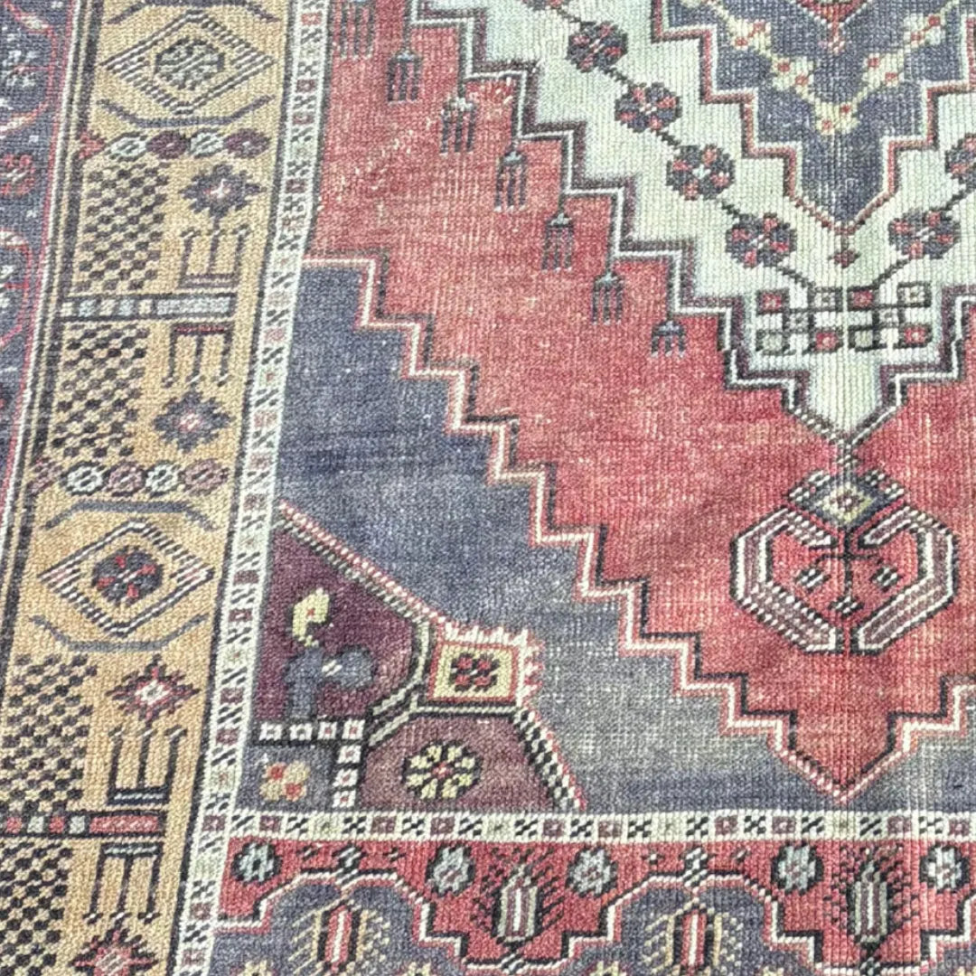 Handwoven Anatolian Rug – 4'04" x 7'05"
