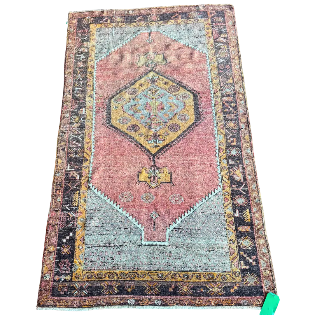 Handwoven Anatolian Rug – 3′10″ × 7′