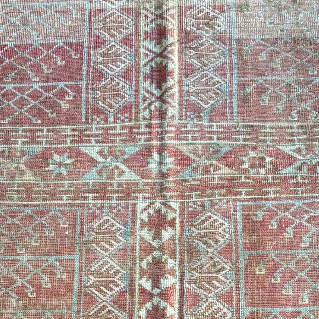 Antique Ensari Wool Rug – 5'2" x 8'0"