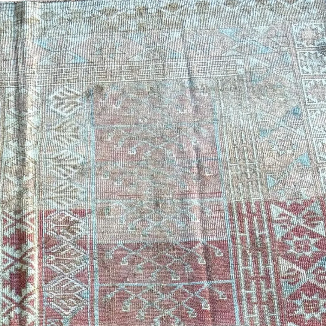 Antique Ensari Wool Rug – 5'2" x 8'0"