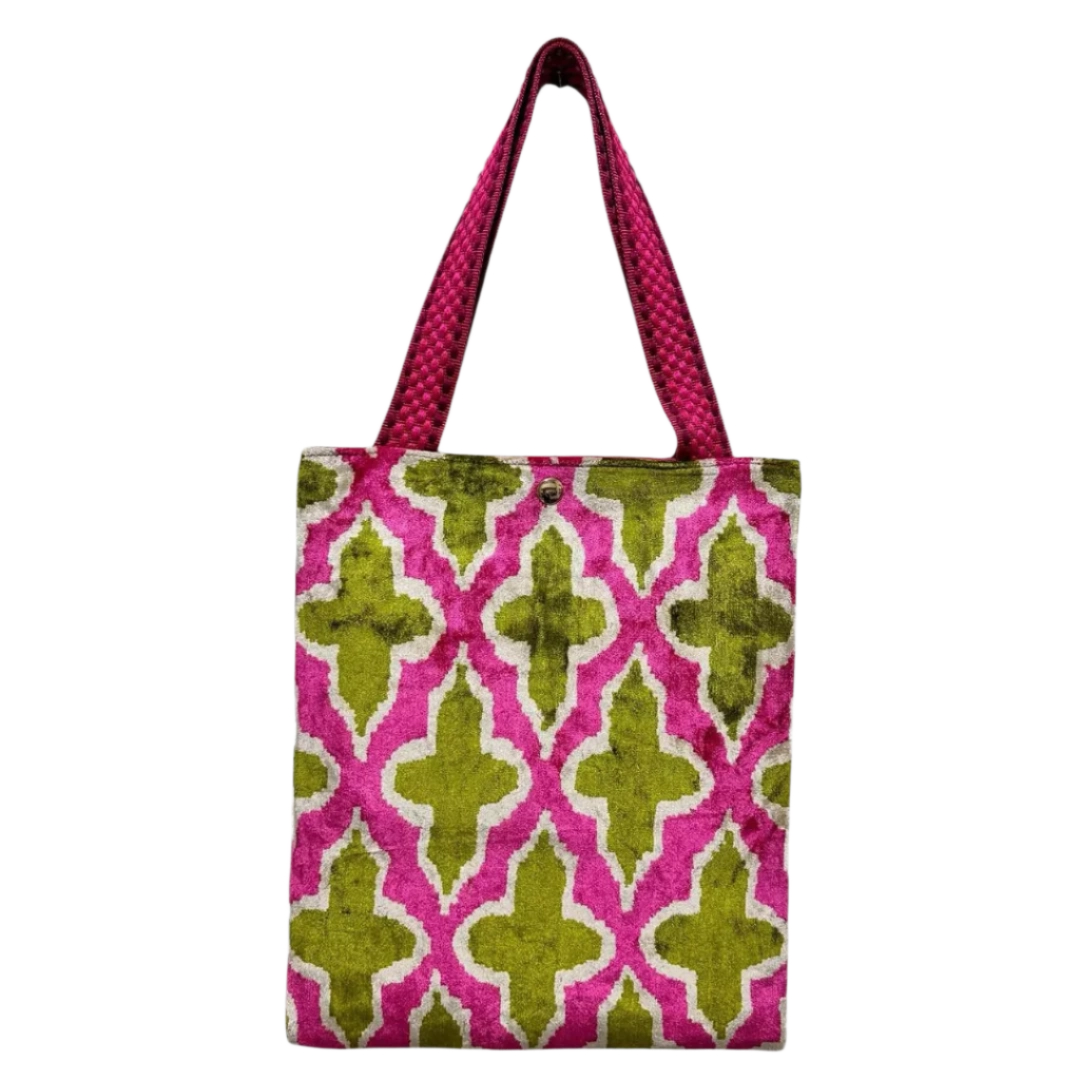 Deep pink silk velvet shoulder bag with olive quatrefoil motifs in an ivory trellis